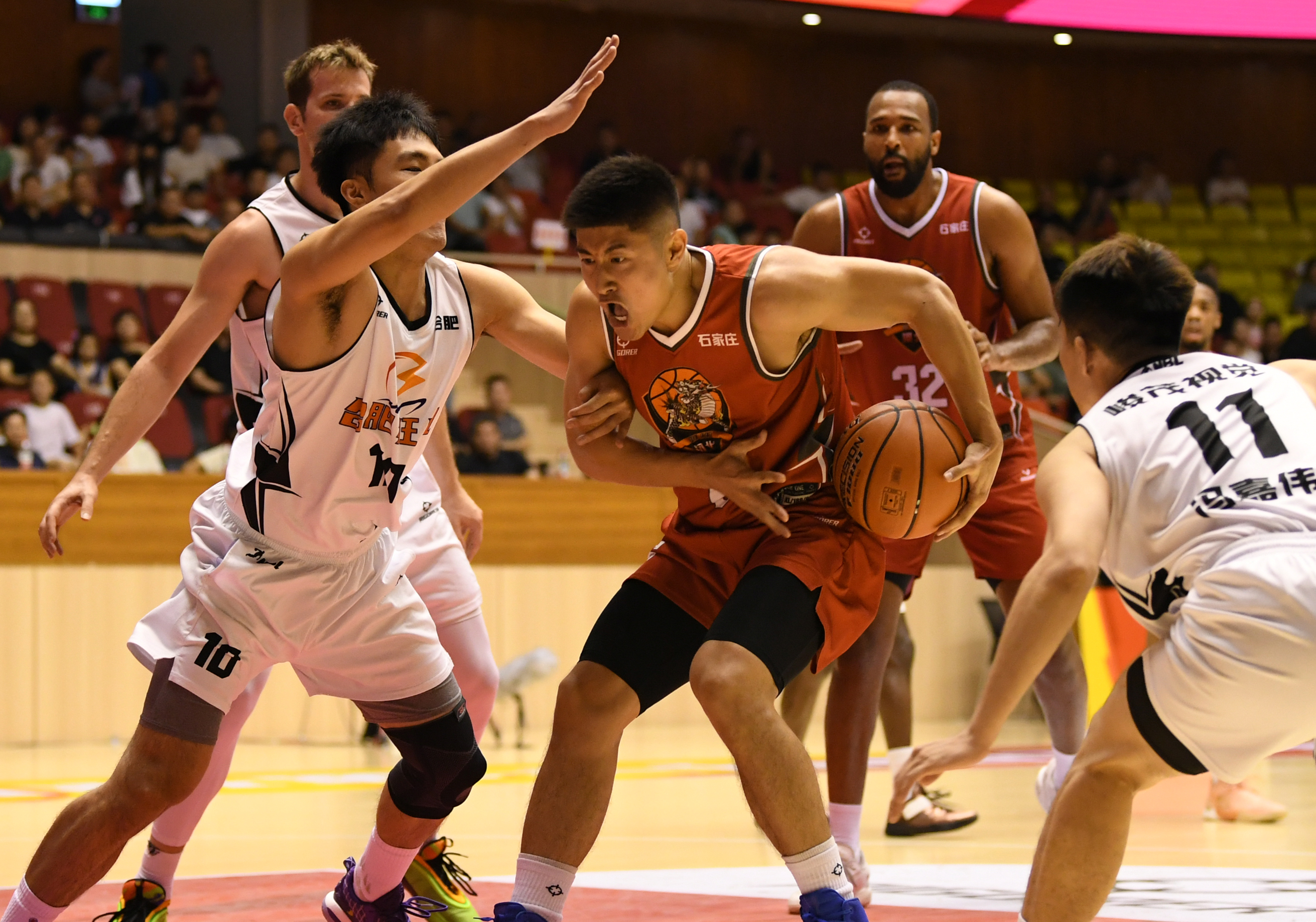 今晨体能课后，浙江队刷新队史纪录备战欧篮联，压力陡增，球队文化再被提及的简单介绍